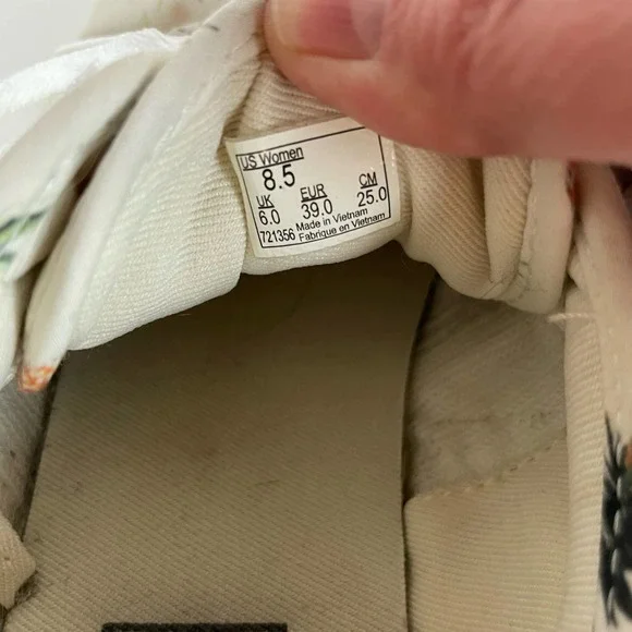 VANS Pineapple Pattern Fabric Lace-Up Low Sneakers Size 8.5 - Picture 4 of 8